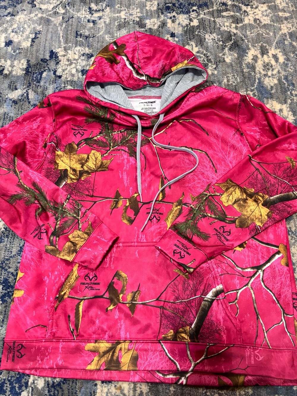 Realtree Xtra Colors Pink Camo Hoodie Size L